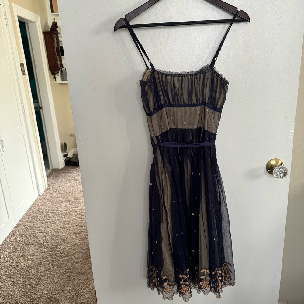 Anthropologie ODILLE "Winter Prelude" Size 2 mesh overlay
Embroidered Dress - Picture 8 of 10